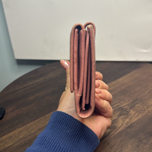 Authentic Gucci Wallet - Pre-loved - Picture 13 of 13